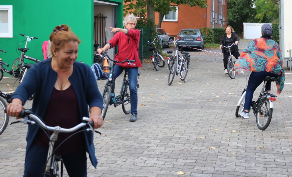 Migrantinnen Lernen Radfahren! – Verein Niedersächsischer ...